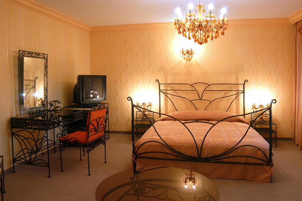 Hotel Unikat Velingrad Quarto foto